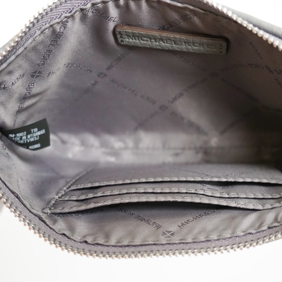 Michael Kors Jet Set Travel TZ Wristlet Grey - Picture 7 of 8